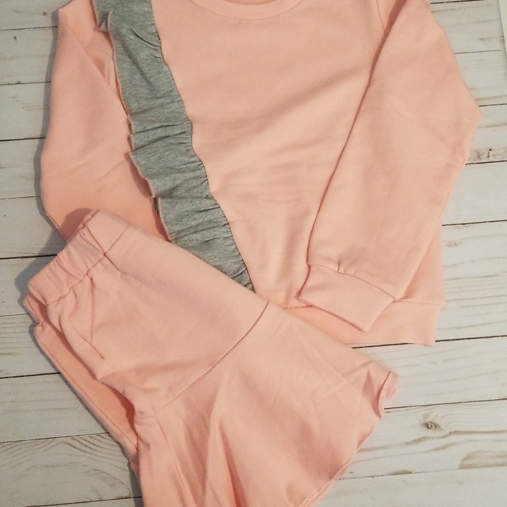 Little girls clothing